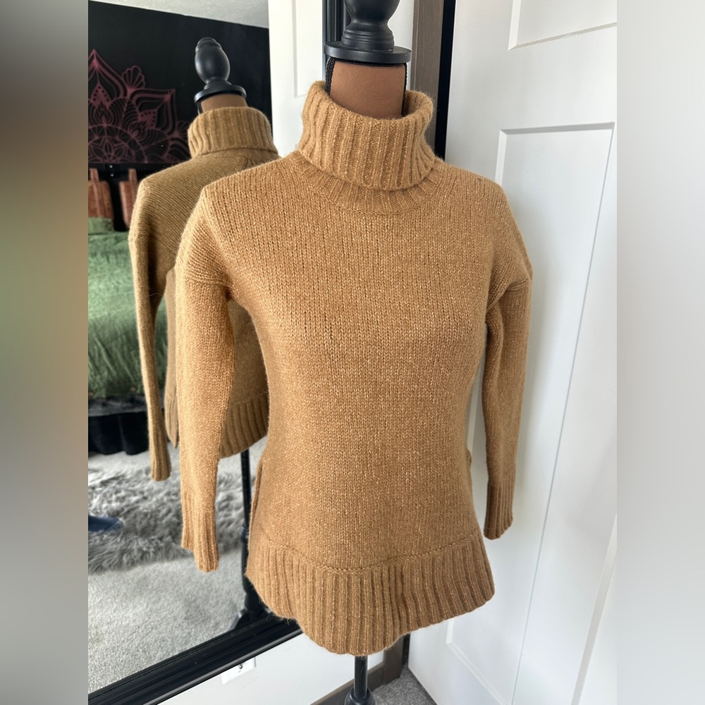 Everlane Alpaca–Merino Turtleneck Sweater • Camel • Size S -C